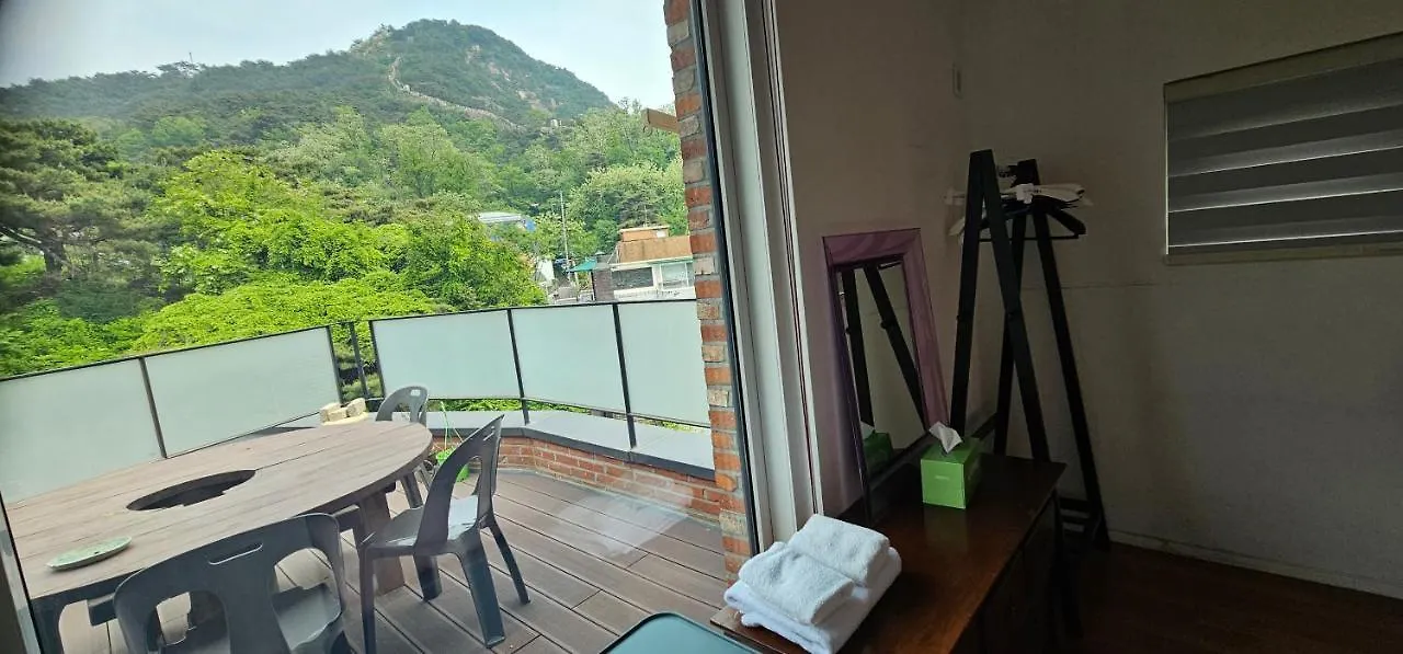 Guesthouse The Kims Сеул Гостевой дом